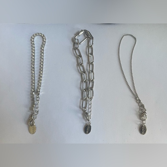Claire’s Set Of Three Silver Toned Bracelets - Picture 3 of 6